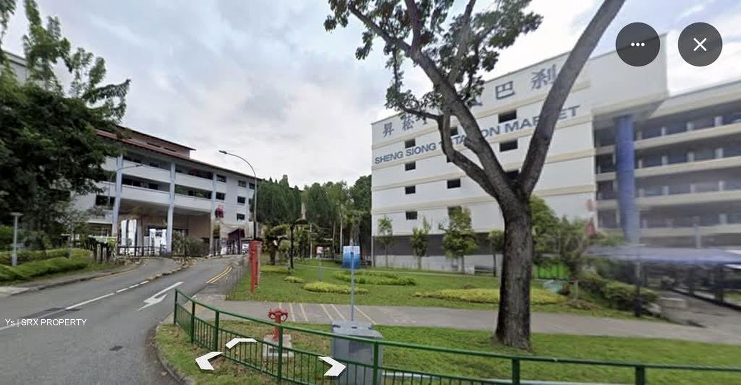 Bedok Reservoir Road (D16), Shop House #578528111